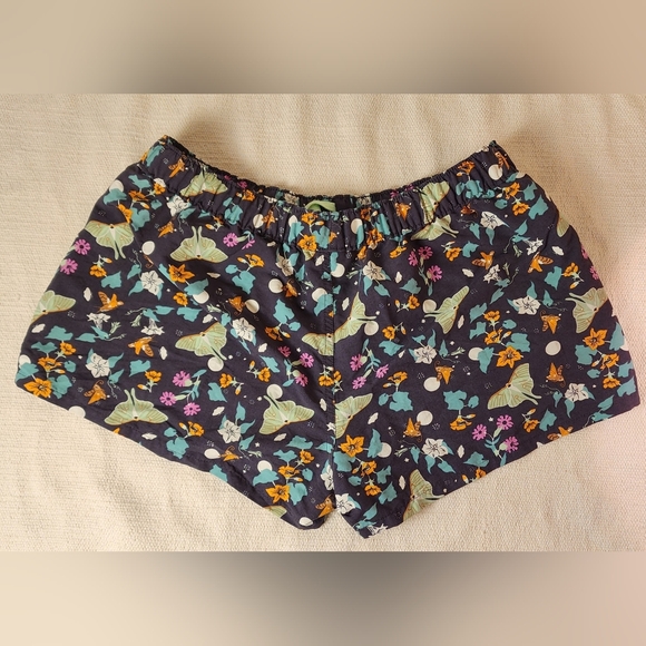 Patagonia Pants - Patagonia Women's Barely Baggies Shorts in the Night Pollinator Moth Floral Med